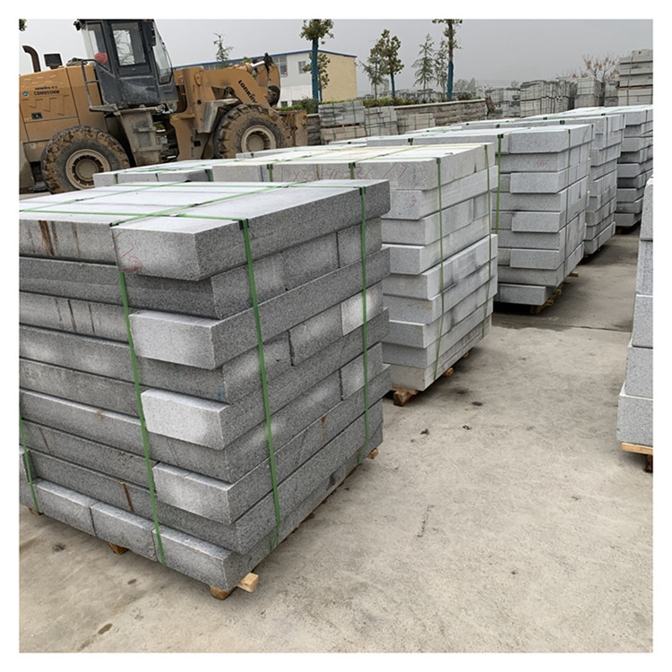 花崗巖芝麻灰現(xiàn)在用哪個材料(圖2) 花崗巖芝麻灰現(xiàn)在用哪個材料(圖2)